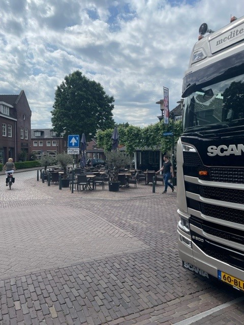 levering met vrachtwagen